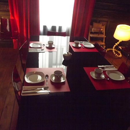B&B Maison Az Saint-Gilles Екстер'єр фото